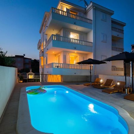 Brand New Aparment With Sea View & Swimming Pool At Ciovo - Villa Fiorentini Trogir Ngoại thất bức ảnh