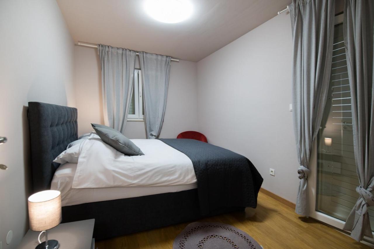 Brand New Aparment With Sea View & Swimming Pool At Ciovo - Villa Fiorentini Trogir Ngoại thất bức ảnh