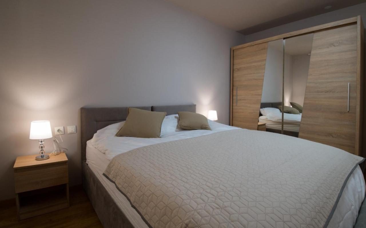 Brand New Aparment With Sea View & Swimming Pool At Ciovo - Villa Fiorentini Trogir Ngoại thất bức ảnh
