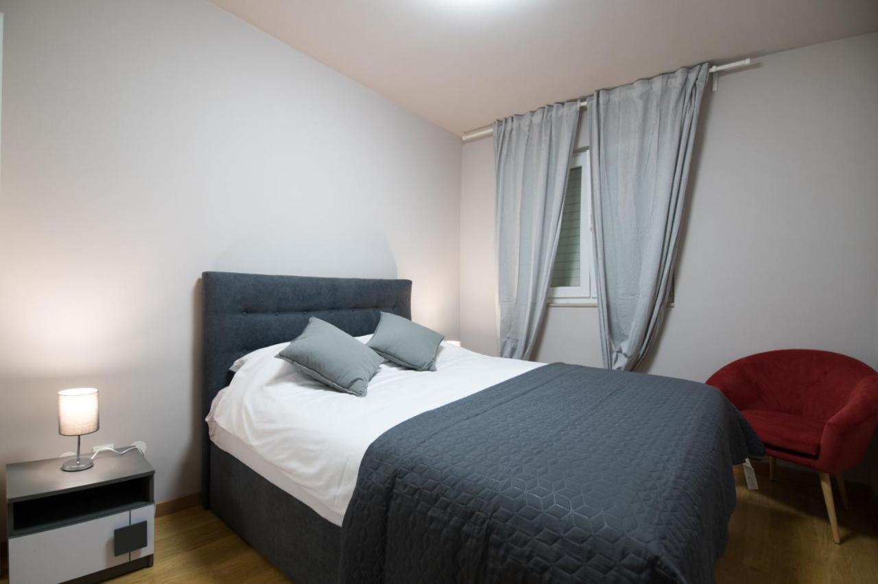 Brand New Aparment With Sea View & Swimming Pool At Ciovo - Villa Fiorentini Trogir Ngoại thất bức ảnh